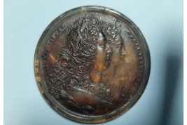 Louis XIV et Marie-Thérèse, médaillon XIXème siècle