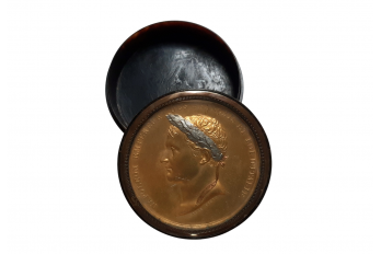 Napoléon, empereur des Français et roi d'Italie. Tabatière premier tiers XIXème siècle