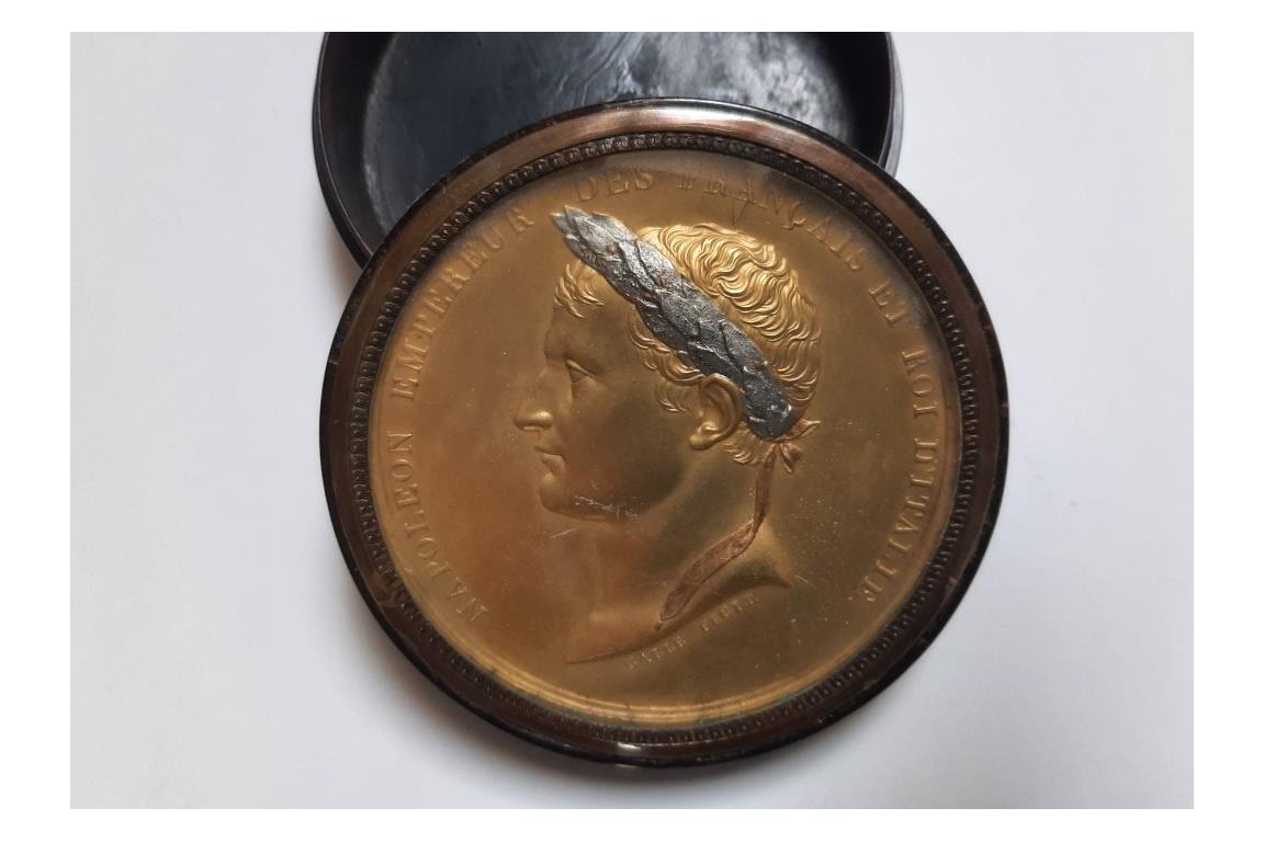 Napoleon, Emperor of the French and King of Italy. Early 19th century snuffbox