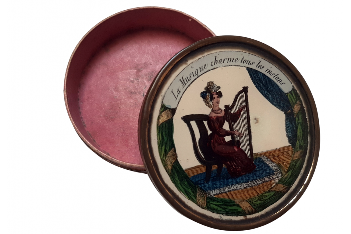 Music charms every moment, praline box circa 1825