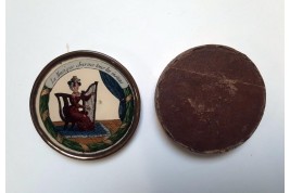 Music charms every moment, praline box circa 1825