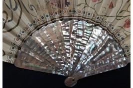 Mandolin player, Art Nouveau fan