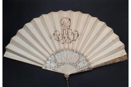 Nymphe à la flute de pan, éventail de Cécile Chennevière-Gaudez vers 1880
