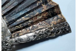 L'amour naissant, éventail d'époque Louis XV