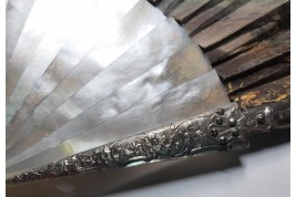 L'amour naissant, éventail d'époque Louis XV