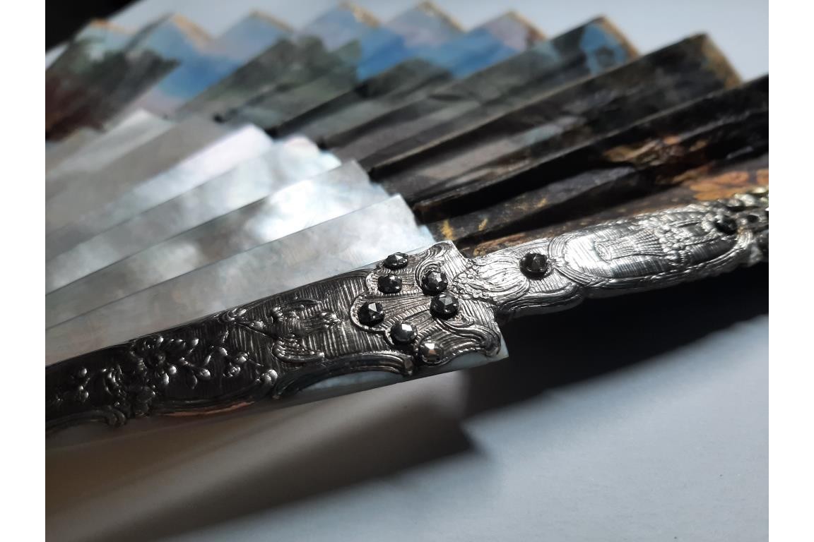 L'amour naissant, éventail d'époque Louis XV