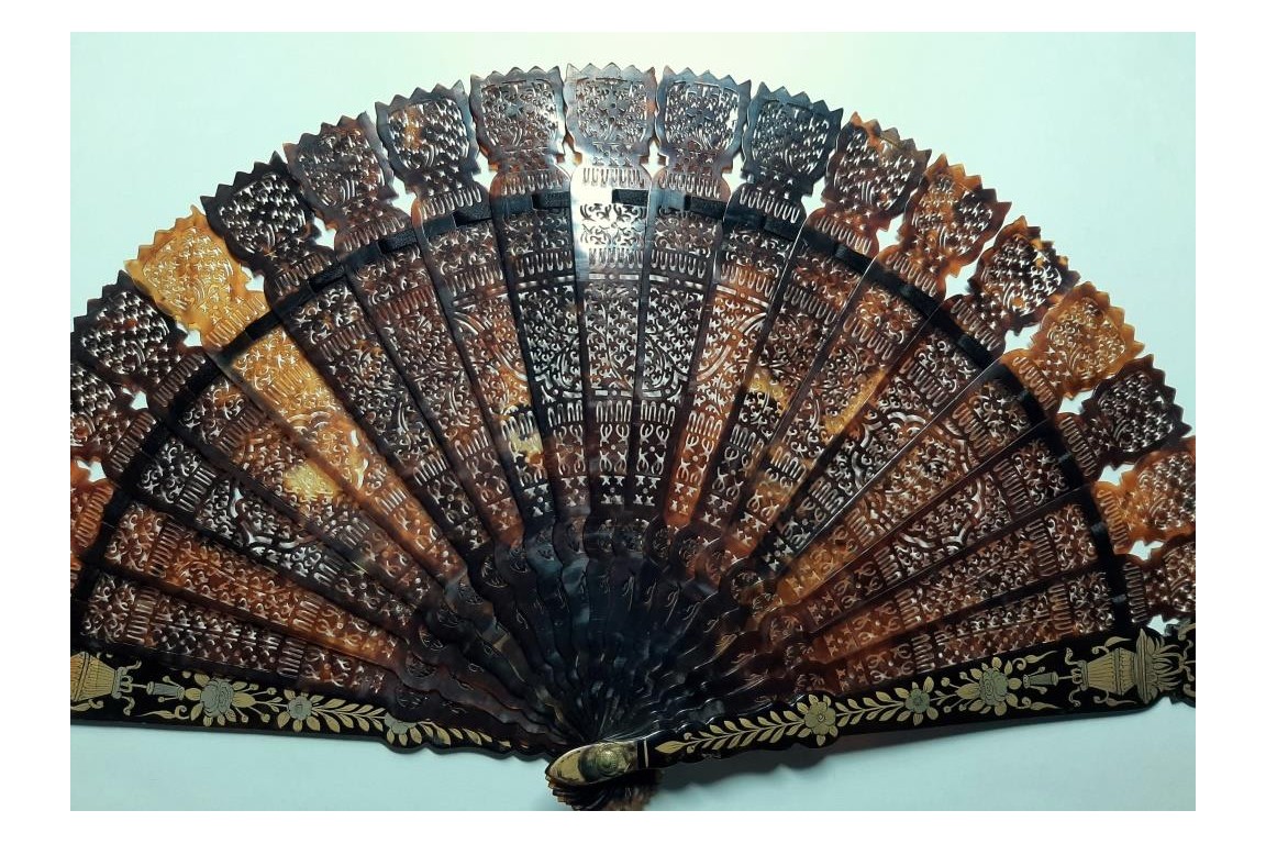 Chinese bats, 19th century fan