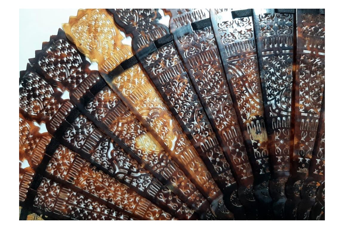 Chinese bats, 19th century fan