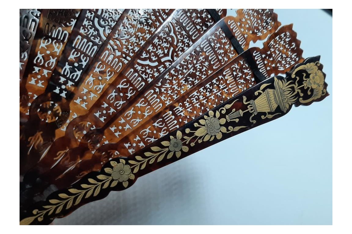 Chinese bats, 19th century fan