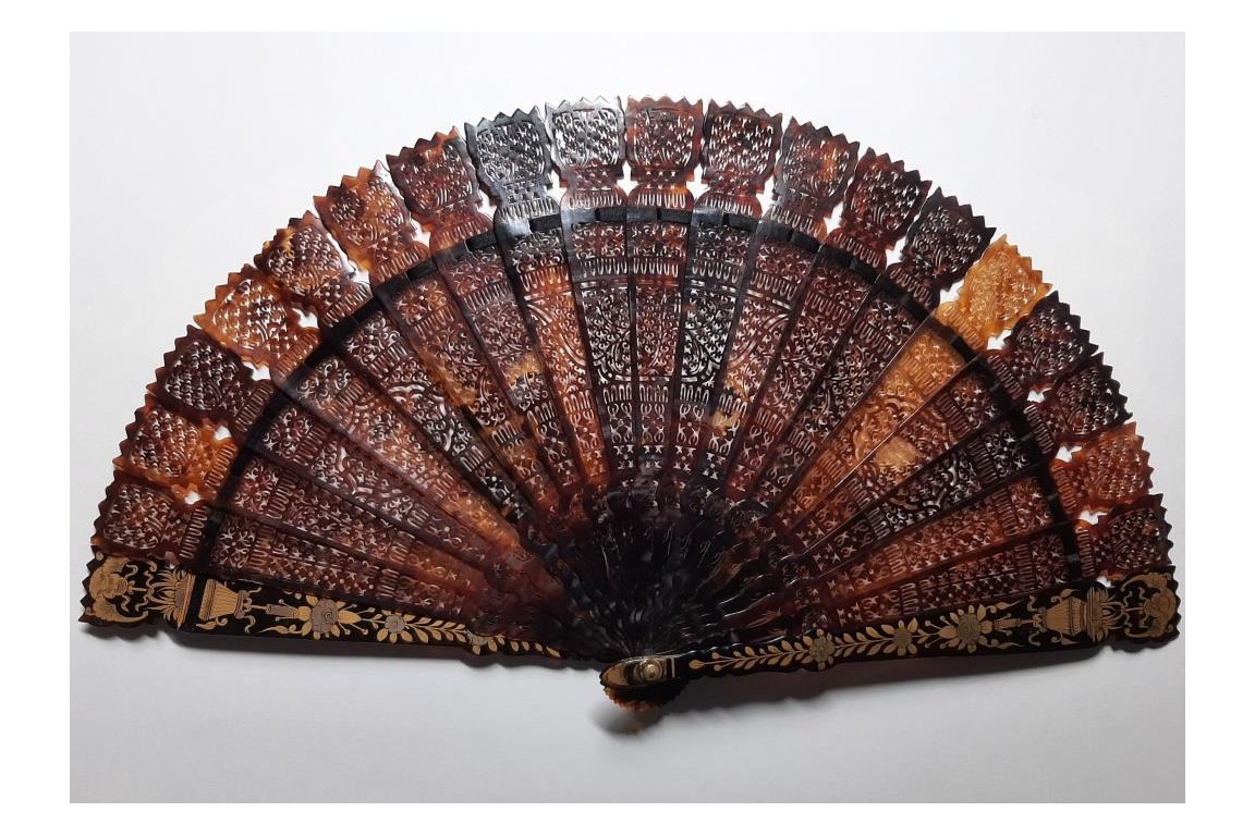 Chinese bats, 19th century fan