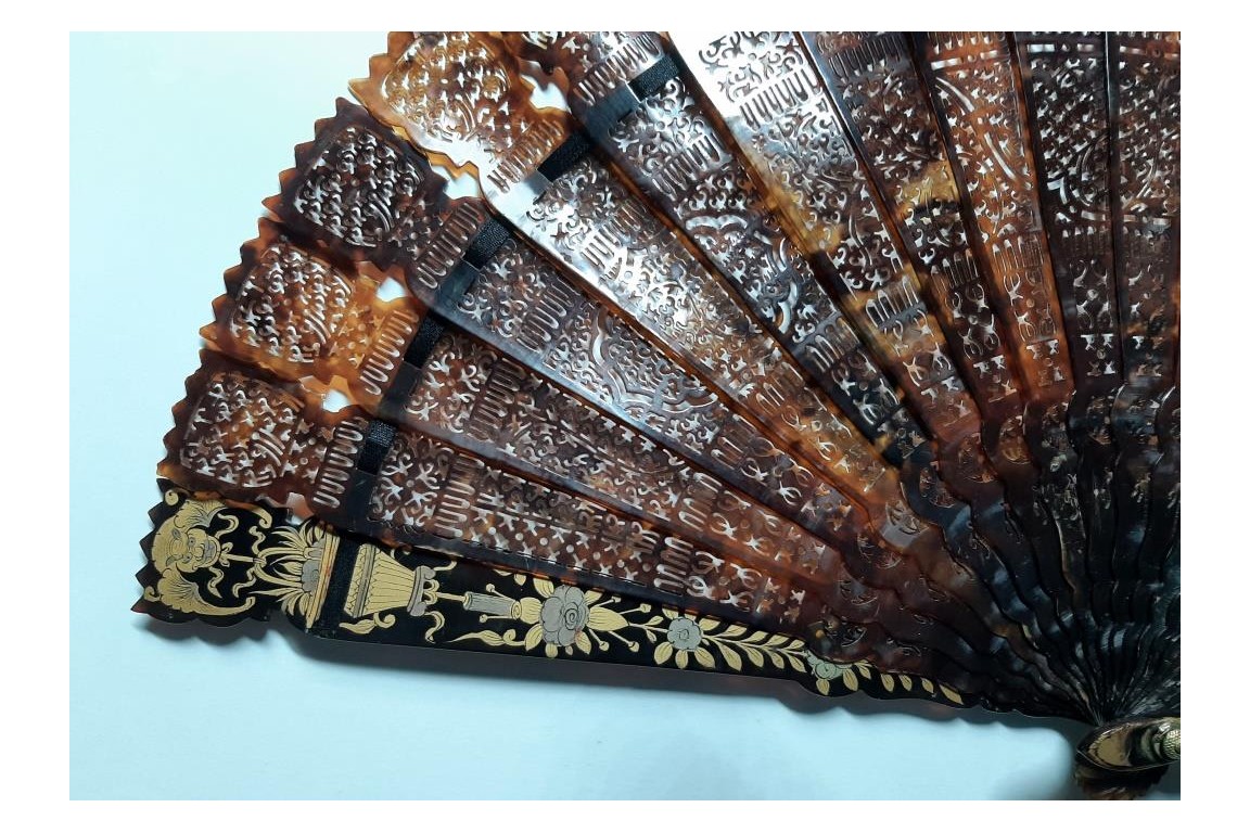 Chinese bats, 19th century fan
