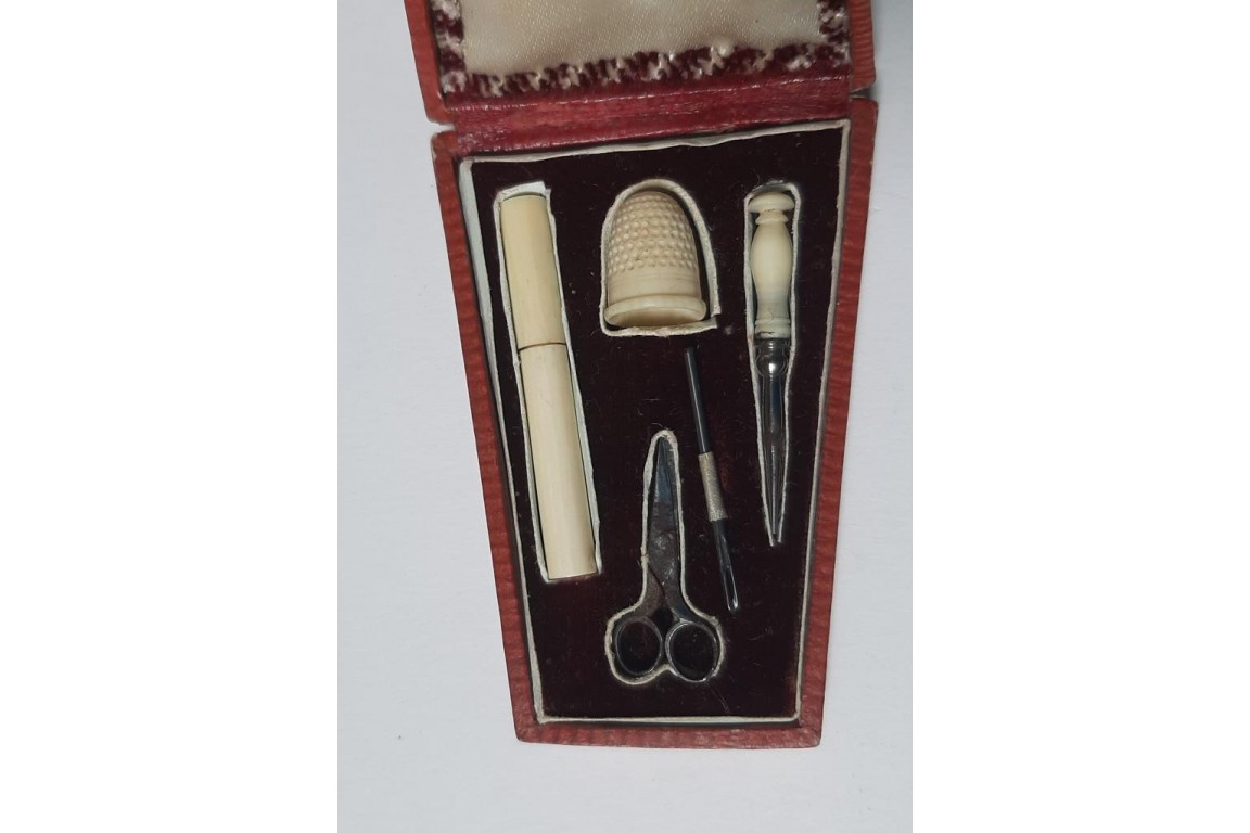 Miniature sewing kit, 19th century