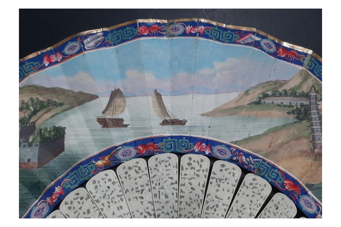 Le Château d’Eau de Canton et la pagode Whampoa, éventail XIXème siècle