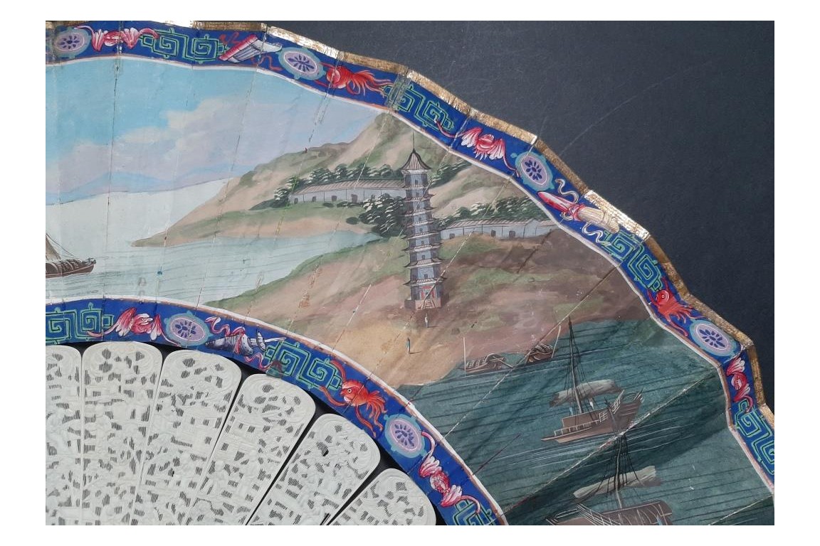 Le Château d’Eau de Canton et la pagode Whampoa, éventail XIXème siècle