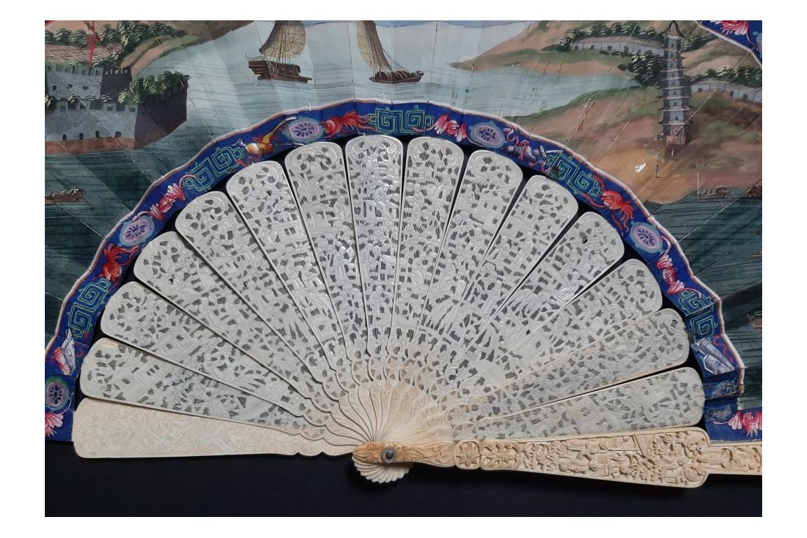 Le Château d’Eau de Canton et la pagode Whampoa, éventail XIXème siècle