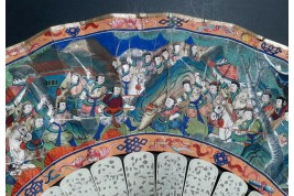 Le Château d’Eau de Canton et la pagode Whampoa, éventail XIXème siècle
