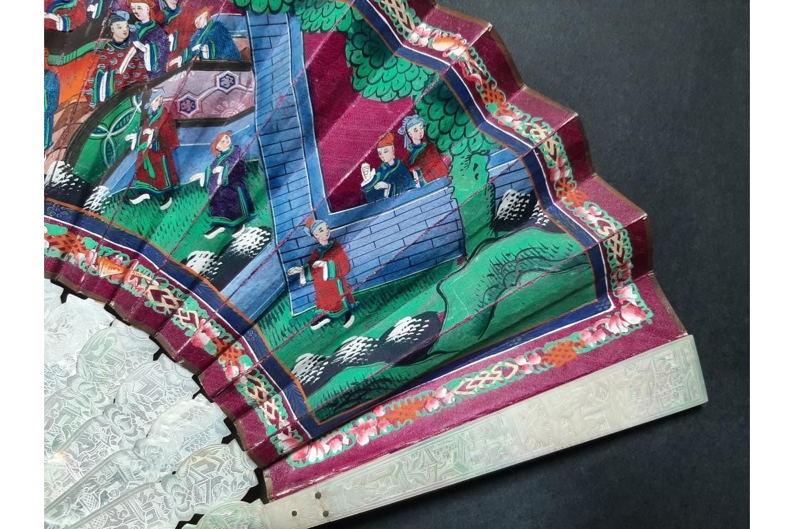 Pink and blue from China, 19th century fan
