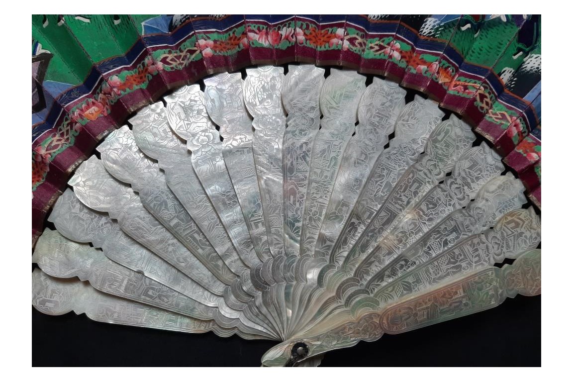 Pink and blue from China, 19th century fan