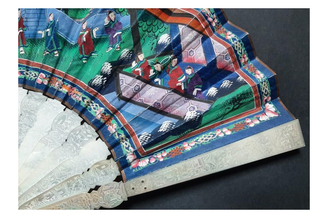 Pink and blue from China, 19th century fan