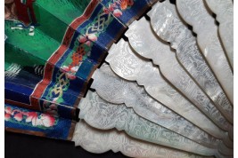 Rose et bleu de Chine, éventail XIXème siècle