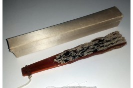 Les oeillets, éventail Art Nouveau