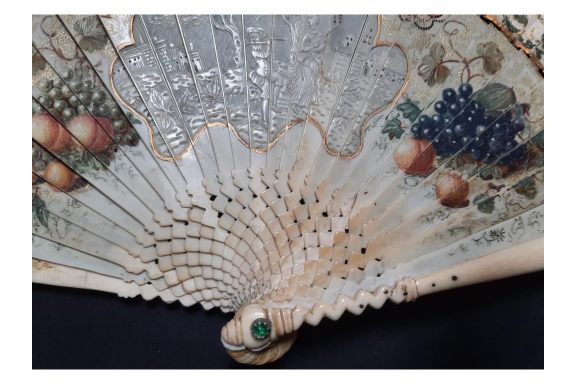 Fruits de la fin de l'été, éventail vers 1740-50