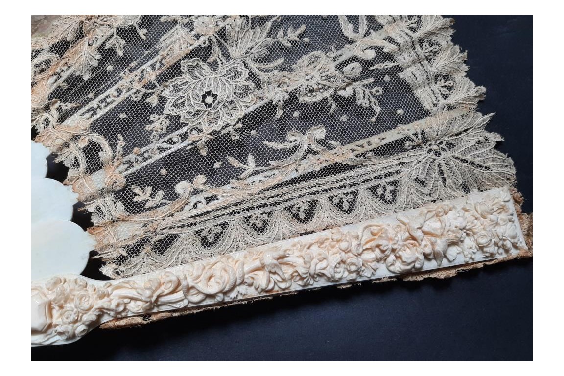 L’amour, les roses et les serpents, éventail vers 1860-70