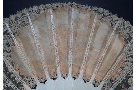 L’amour, les roses et les serpents, éventail vers 1860-70