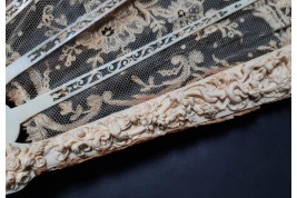 L’amour, les roses et les serpents, éventail vers 1860-70