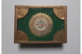 The gilded monkey. Romantic period box