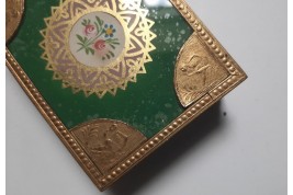 The gilded monkey. Romantic period box