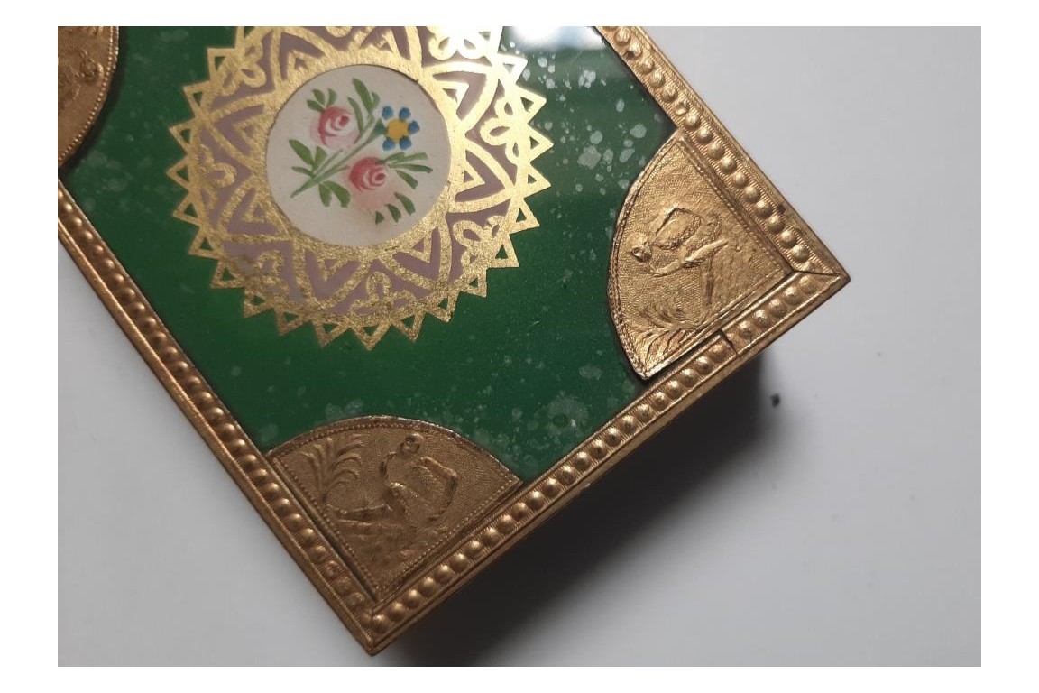 The gilded monkey. Romantic period box