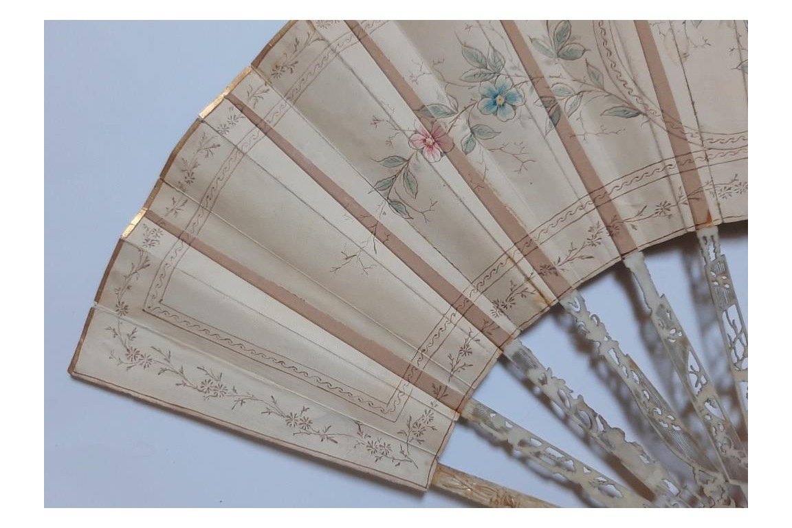 The dog, symbol of faithful love. 19th century pastiche fan