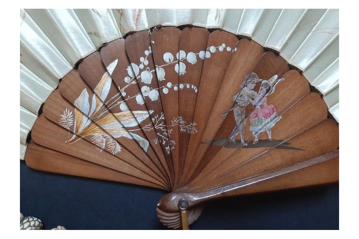 L'oiseau et Arlequin, éventail domino de Dubois-Souci vers 1880-90