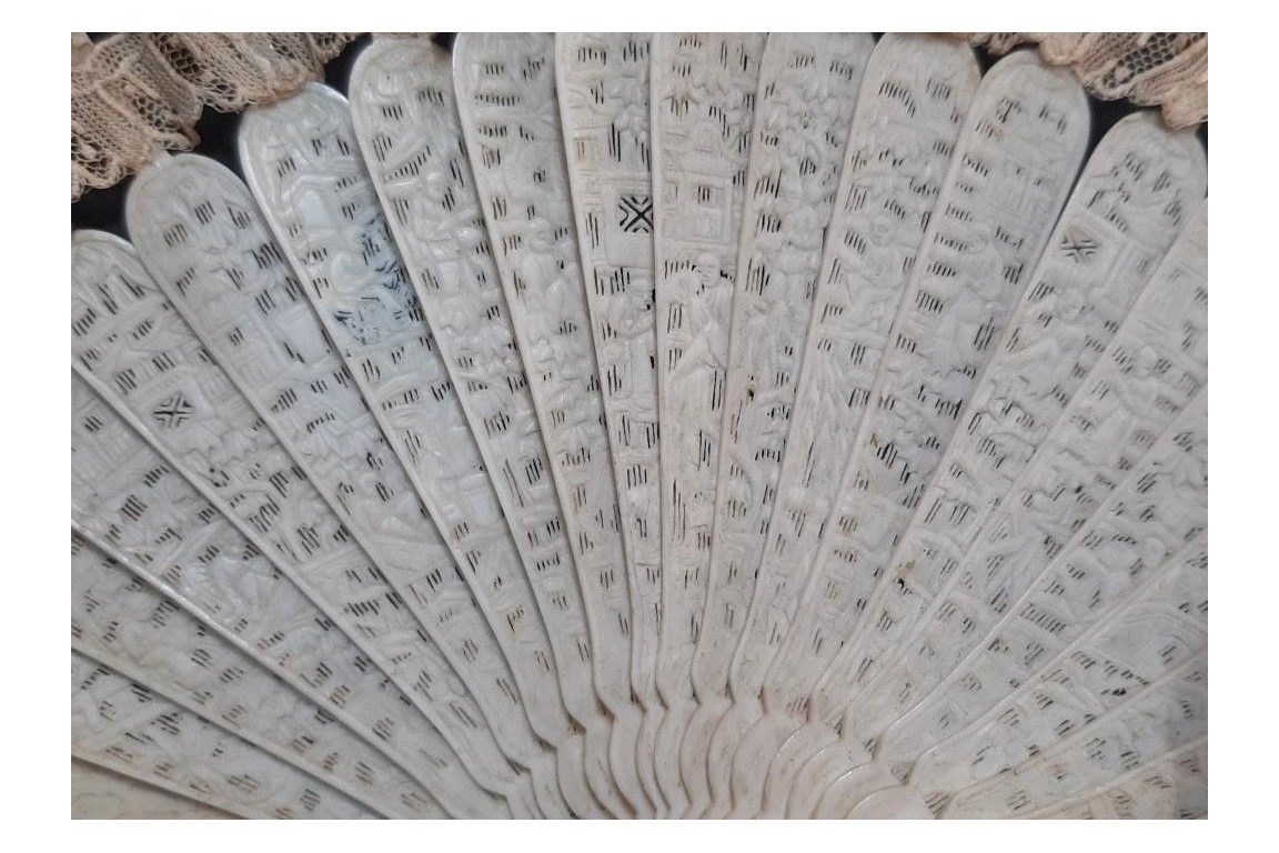 Chinese bird, late 19th century fan