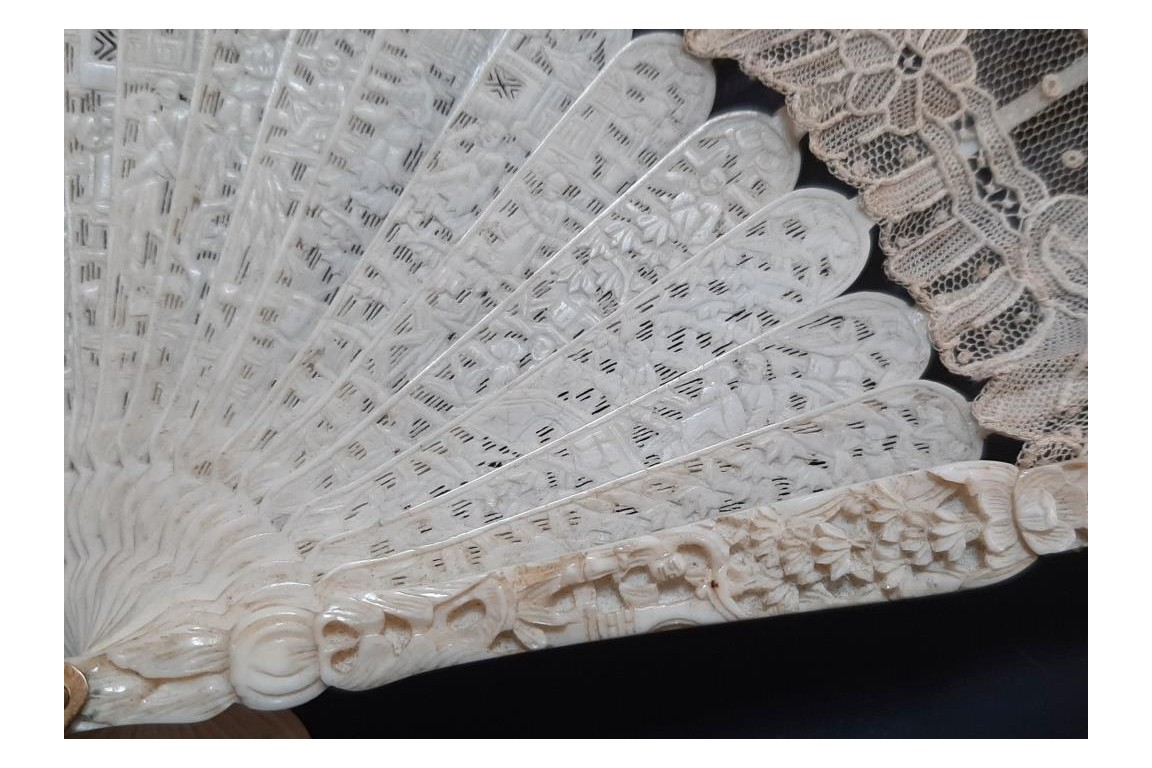 Chinese bird, late 19th century fan