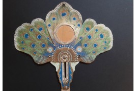 Beau comme un paon. Ecran miroir, vers 1900