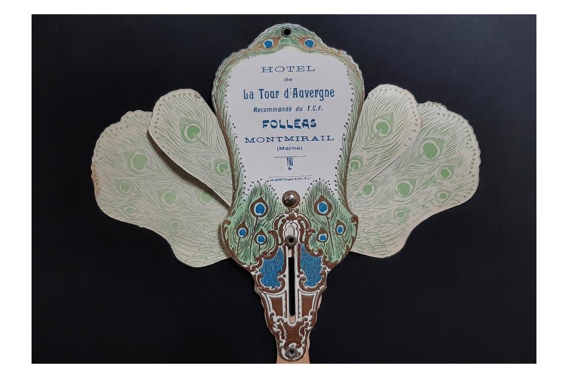 Beau comme un paon. Ecran miroir, vers 1900