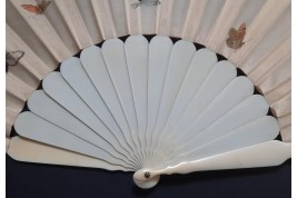 Fleurs et papillons, éventail vers 1860-70