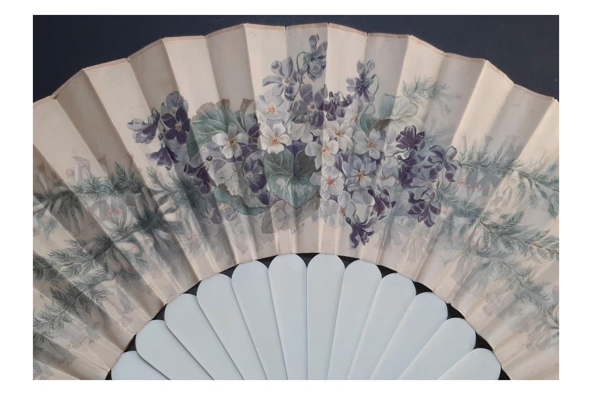 Fleurs et papillons, éventail vers 1860-70
