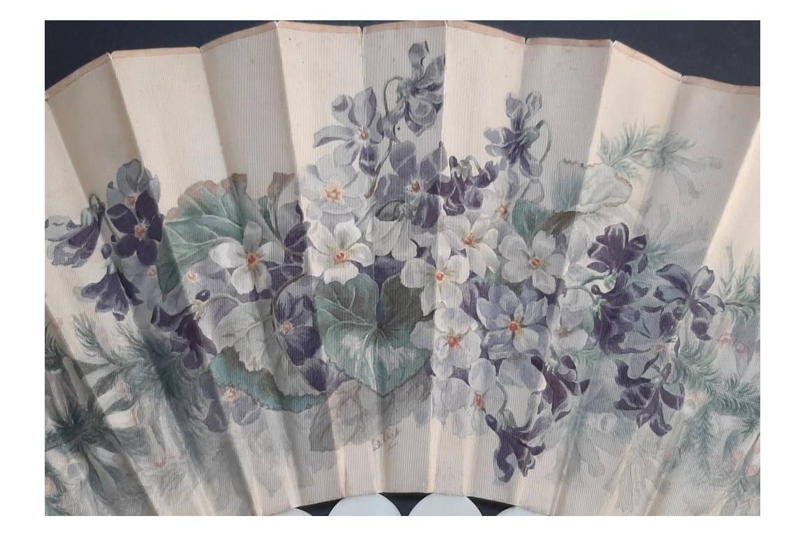 Fleurs et papillons, éventail vers 1860-70