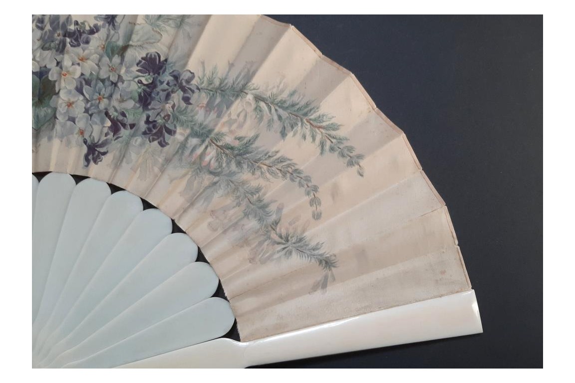 Fleurs et papillons, éventail vers 1860-70