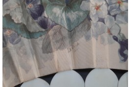 Fleurs et papillons, éventail vers 1860-70