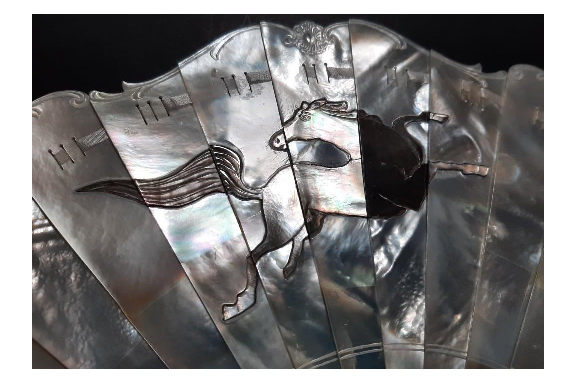 Wild horse, contemporary fan by Blay Villa
