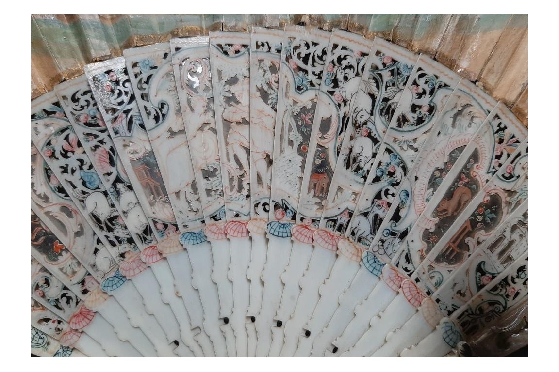 The sacrificial lamb, fan circa 1740