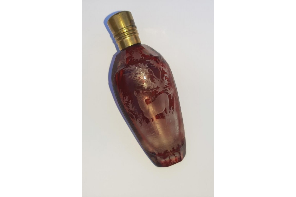 La biche, flacon en verre de Bohême, XIXème