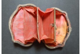 Dog, 19th century purse