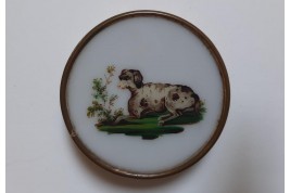 Dog candy, box circa 1820-30