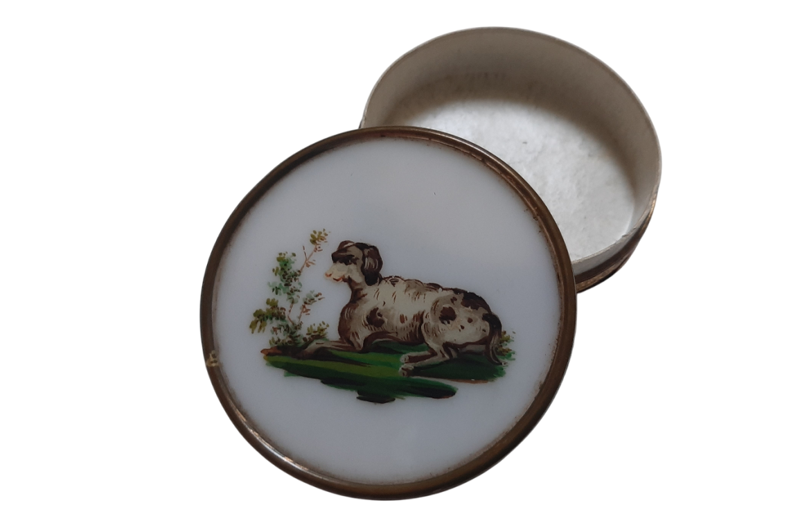 Dog candy, box circa 1820-30