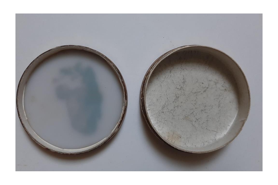 Les bonbons du chien, boite vers 1820-30